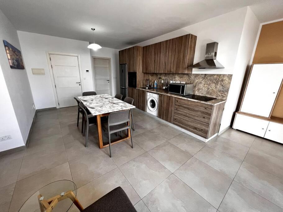 Mediterranea 2 Bedroom Smart Apartment St. Paul's Bay Exterior foto
